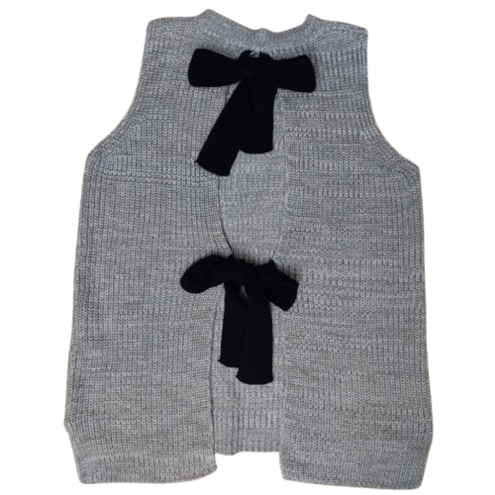 Lyla + Luxe Gray Sweater Vest Size M